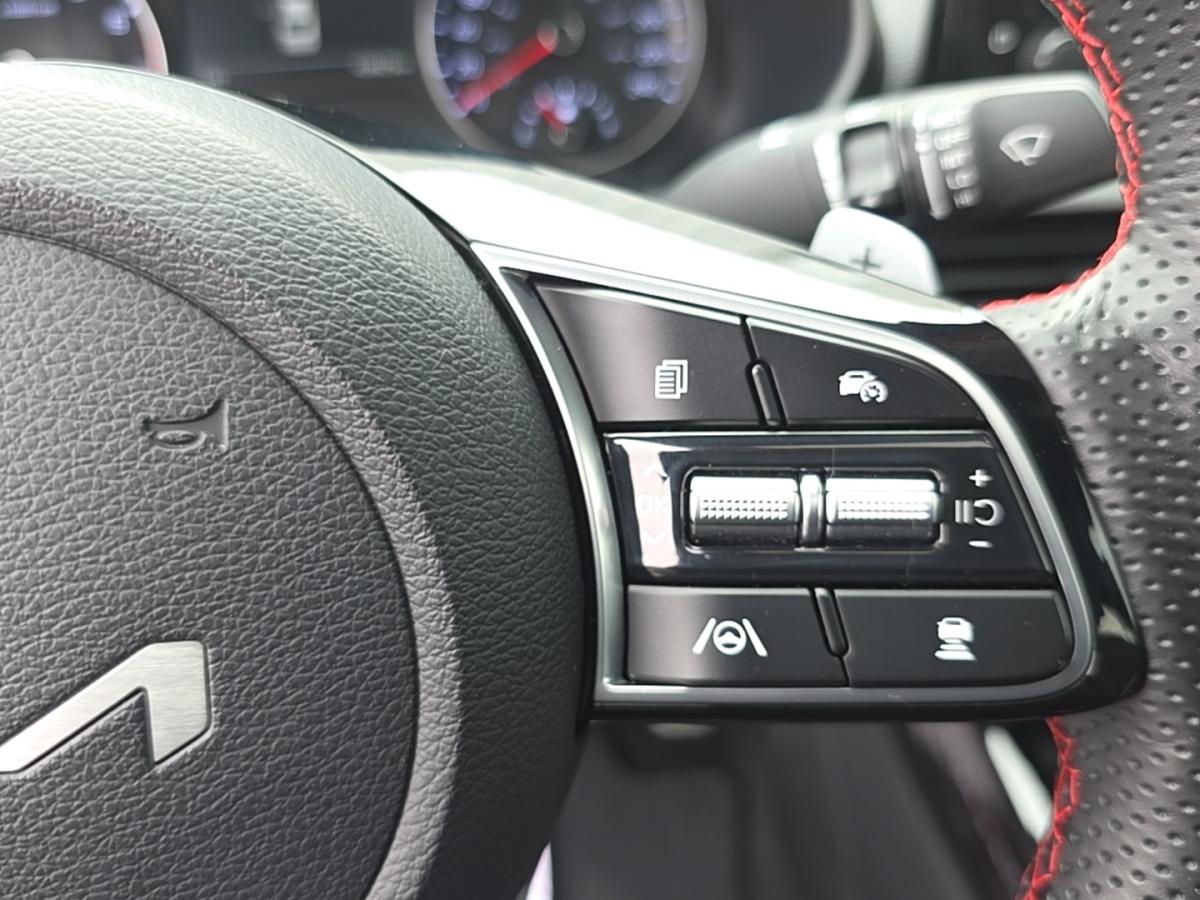 2024 Kia Forte - Image 23