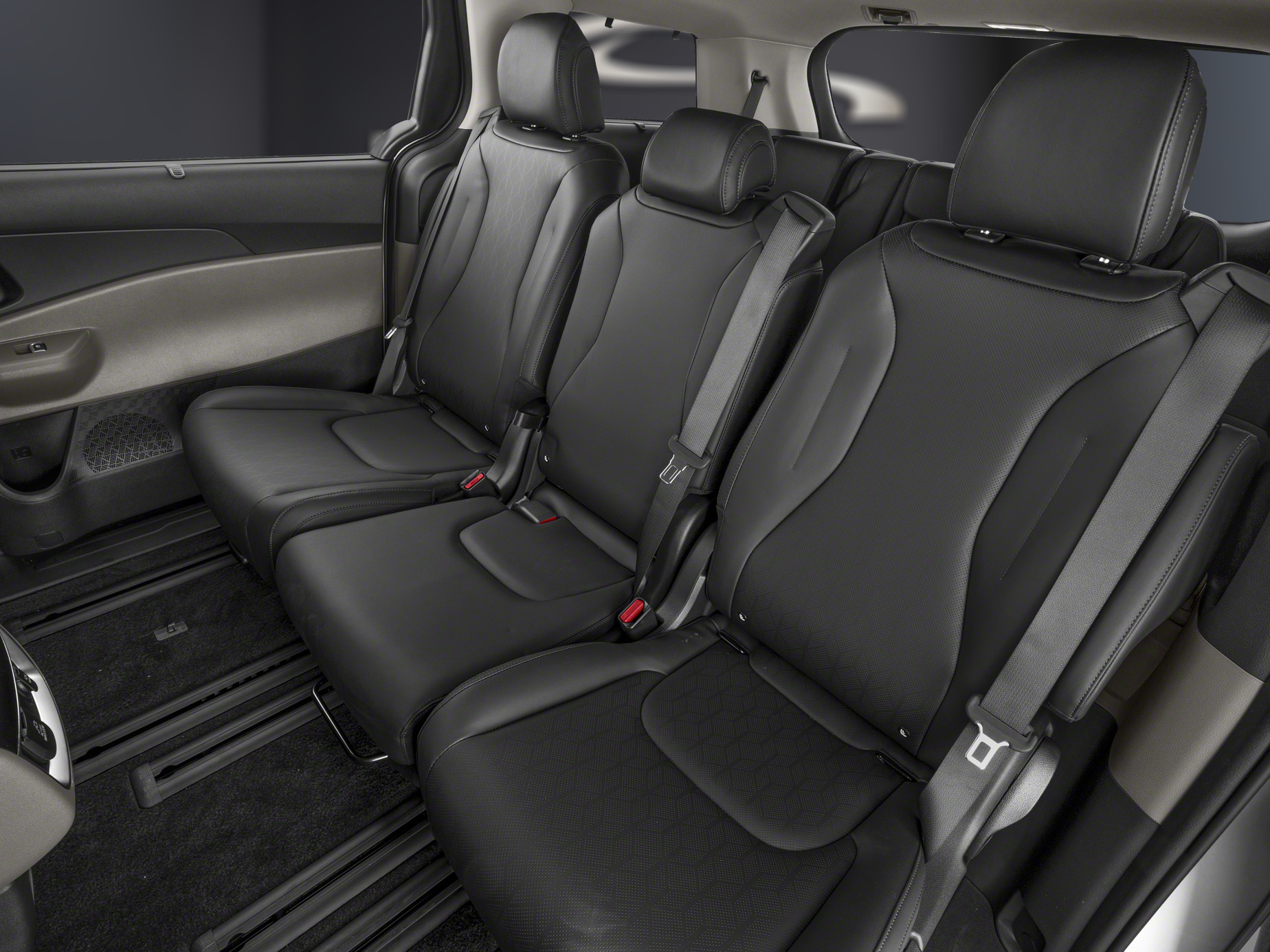 2026 Kia Carnival - Image 9