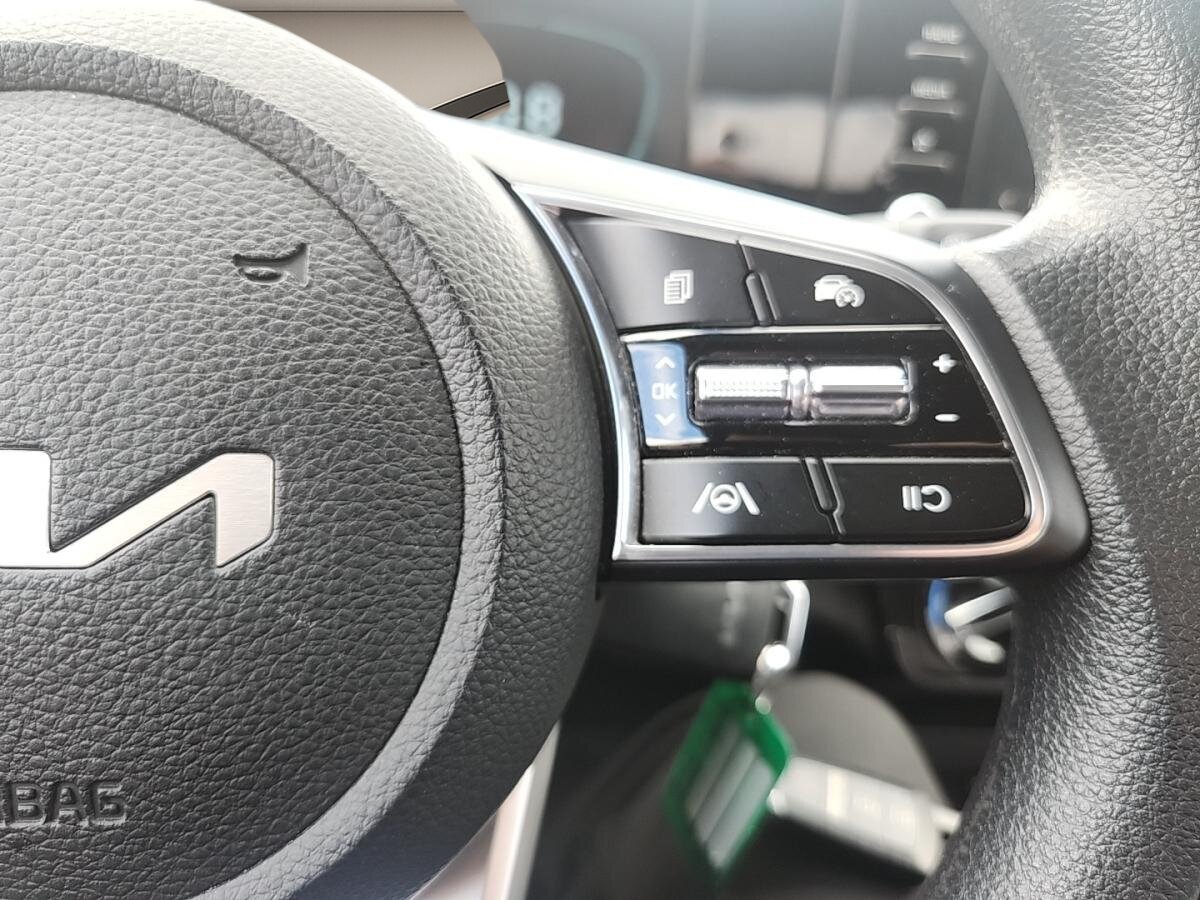 2024 Kia Seltos - Image 11