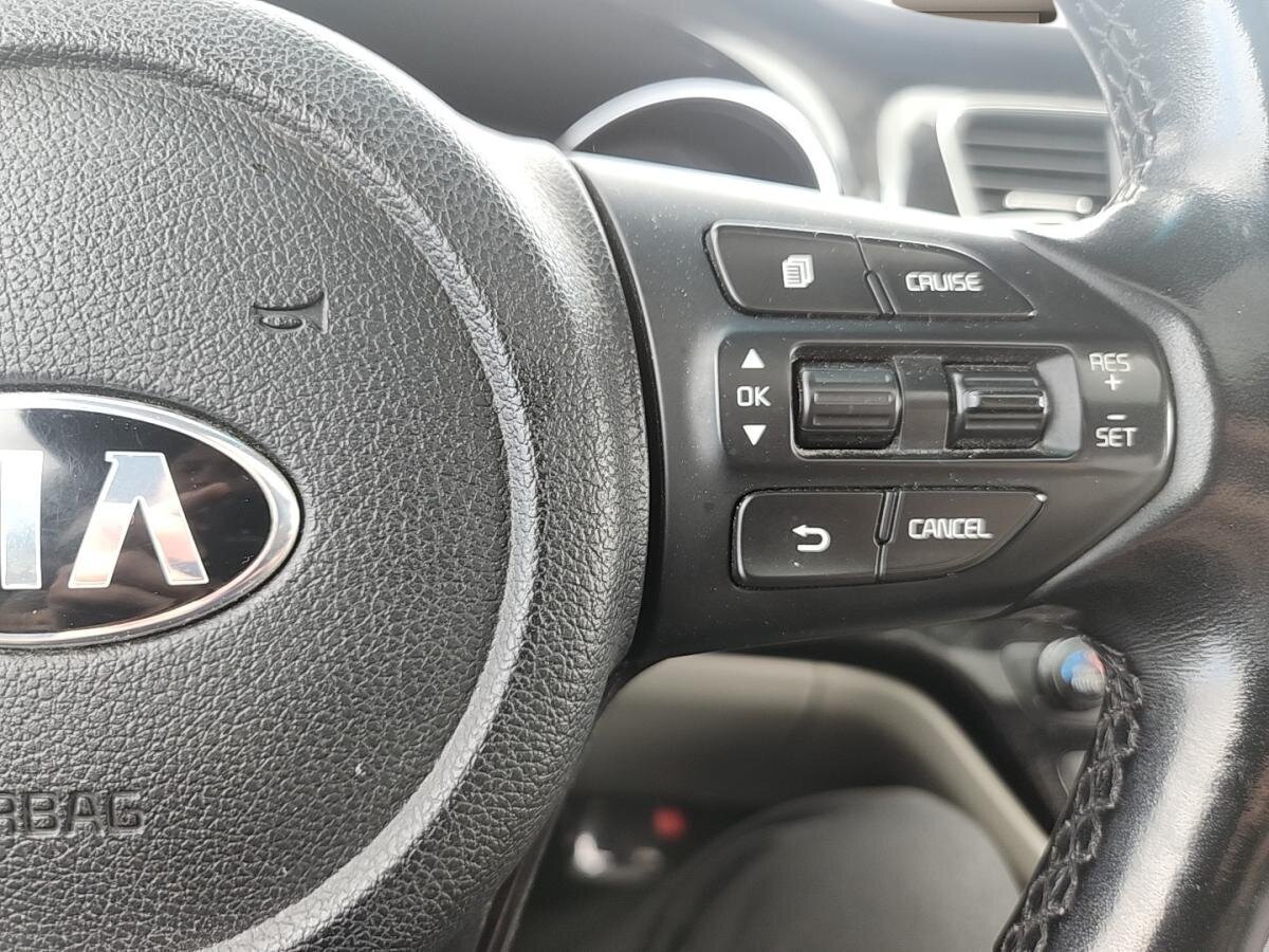 2020 Kia Sedona - Image 11