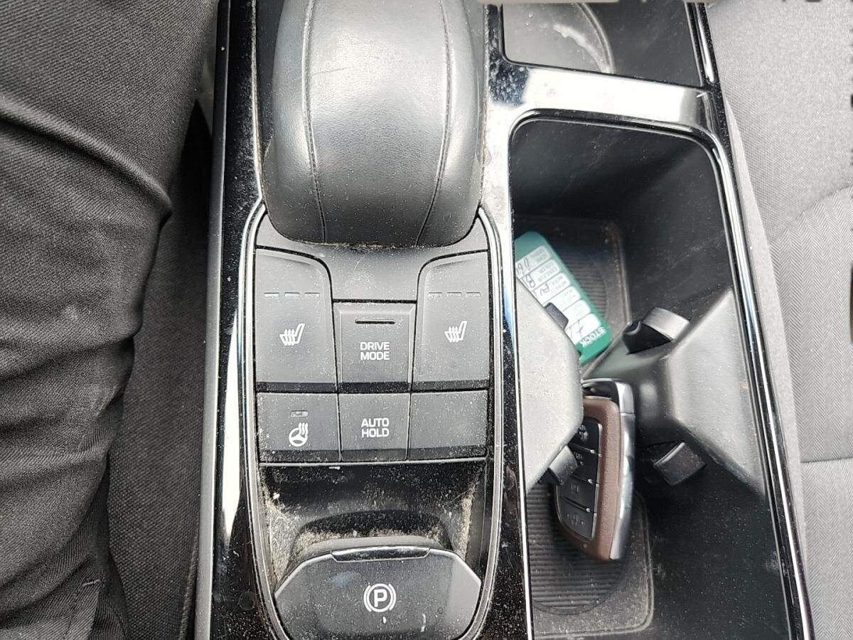 2020 Hyundai IONIQ Electric - Image 12