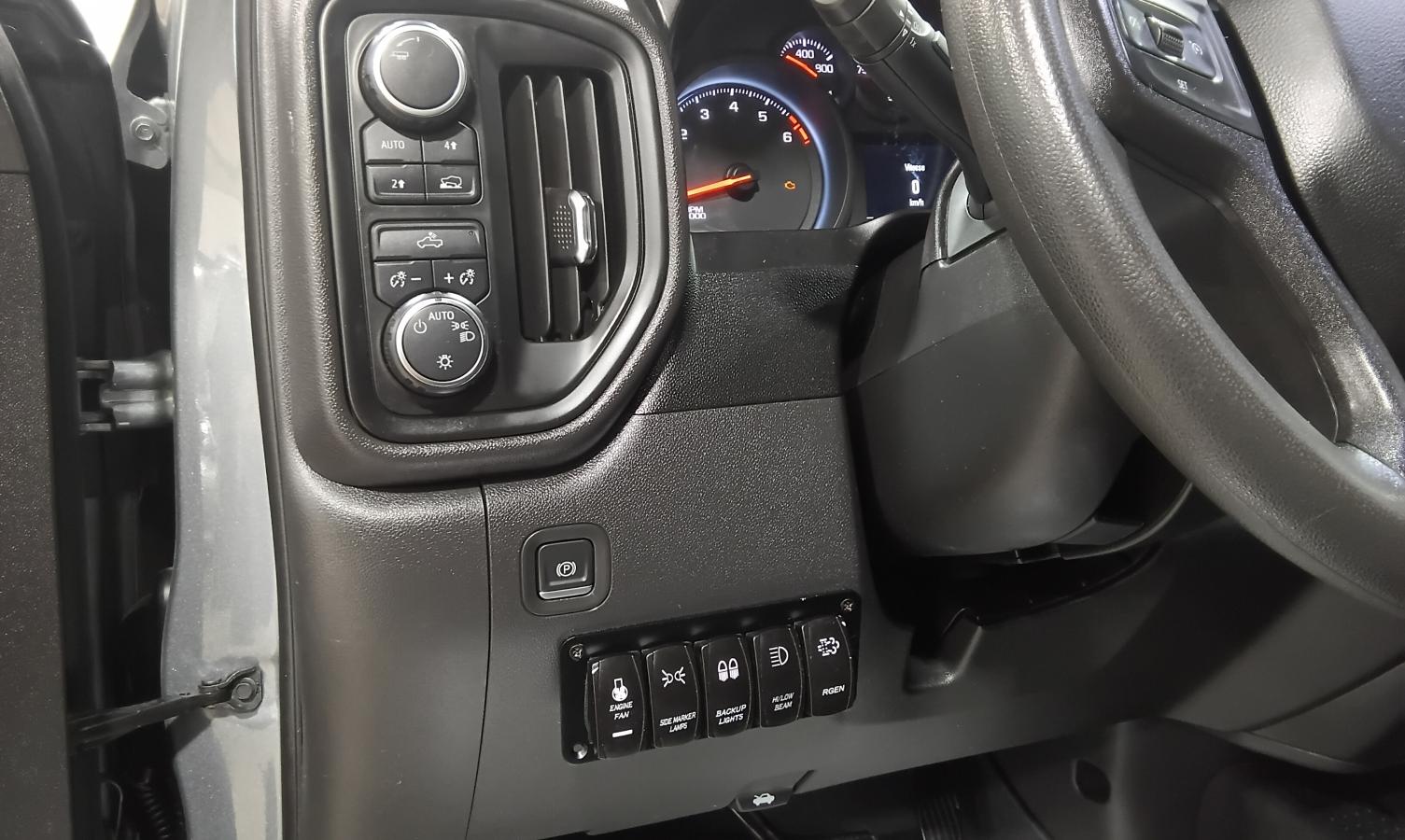 2021 Chevrolet Silverado 1500 - Image 25