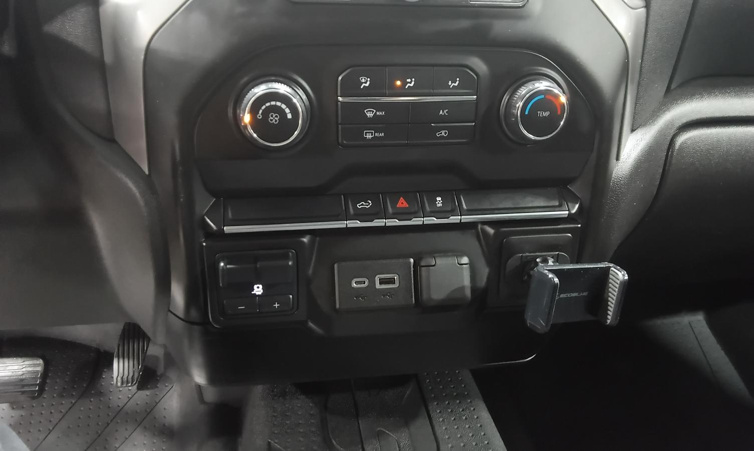 2021 Chevrolet Silverado 1500 - Image 28