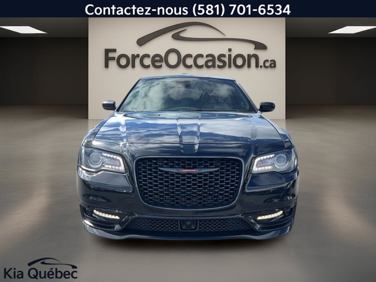 2022 Chrysler 300 - Image 2