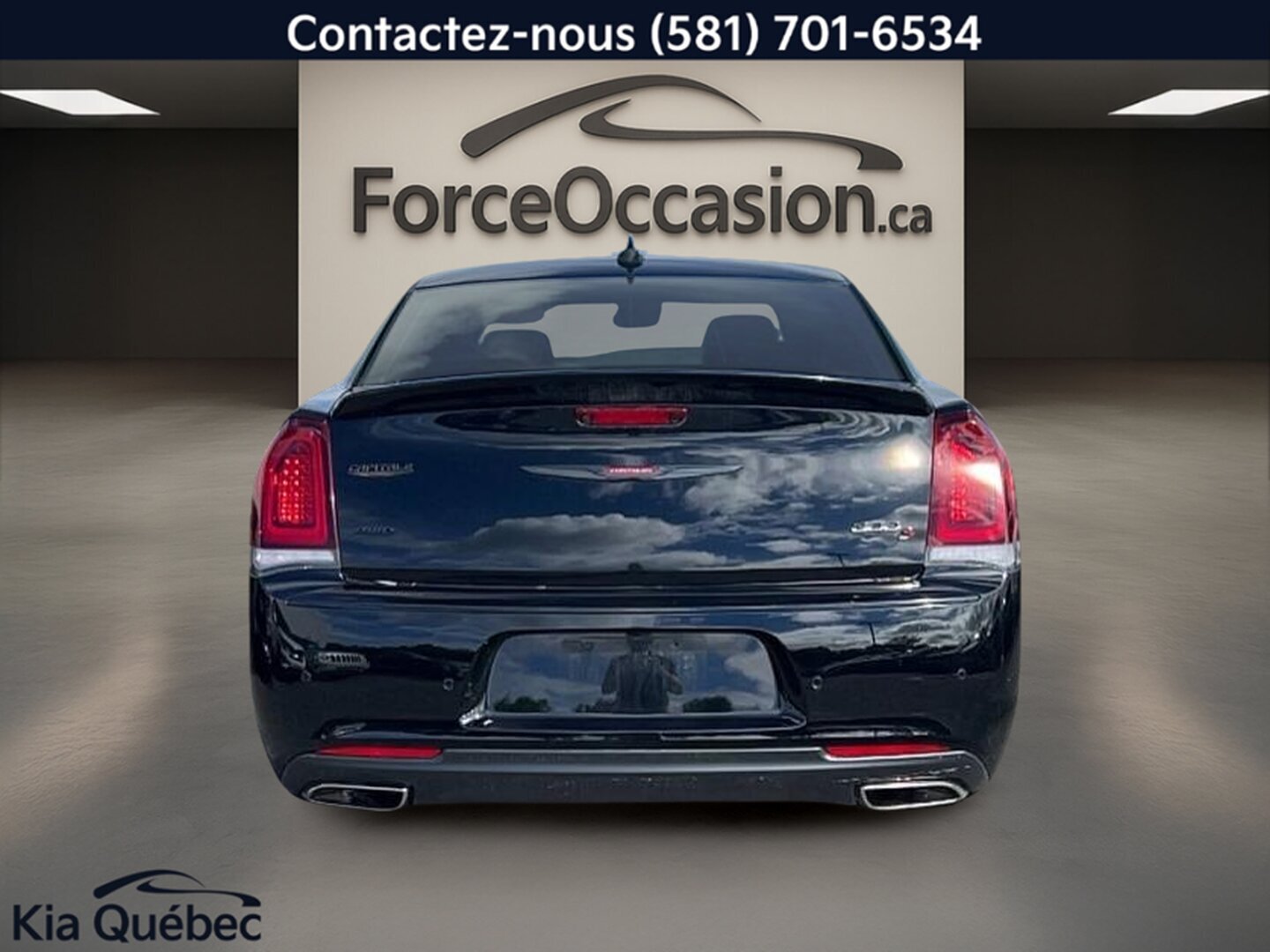 2022 Chrysler 300 - Image 5