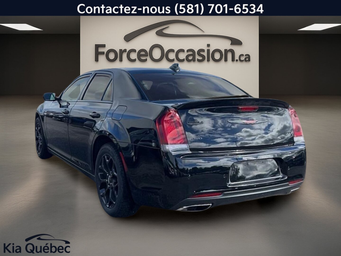 2022 Chrysler 300 - Image 6