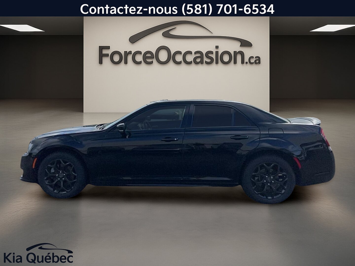 2022 Chrysler 300 - Image 7