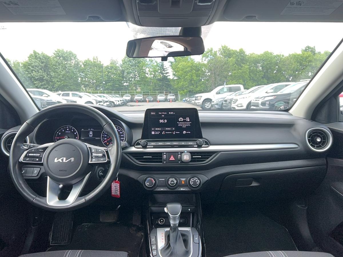 2023 Kia Forte - Image 13