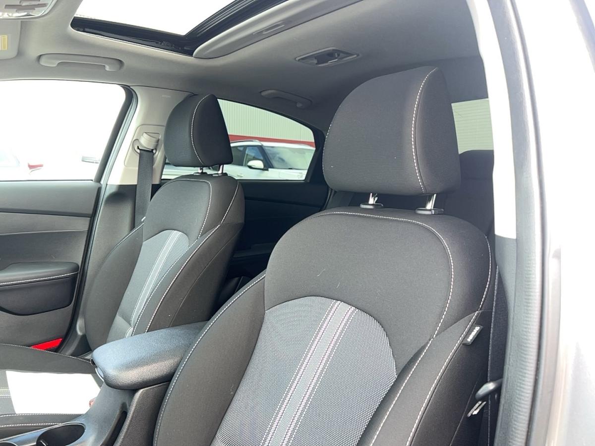 2023 Kia Forte - Image 26