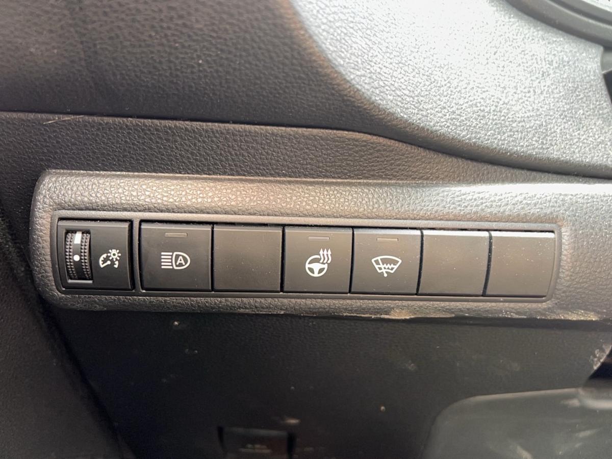 2020 Toyota Corolla - Image 16