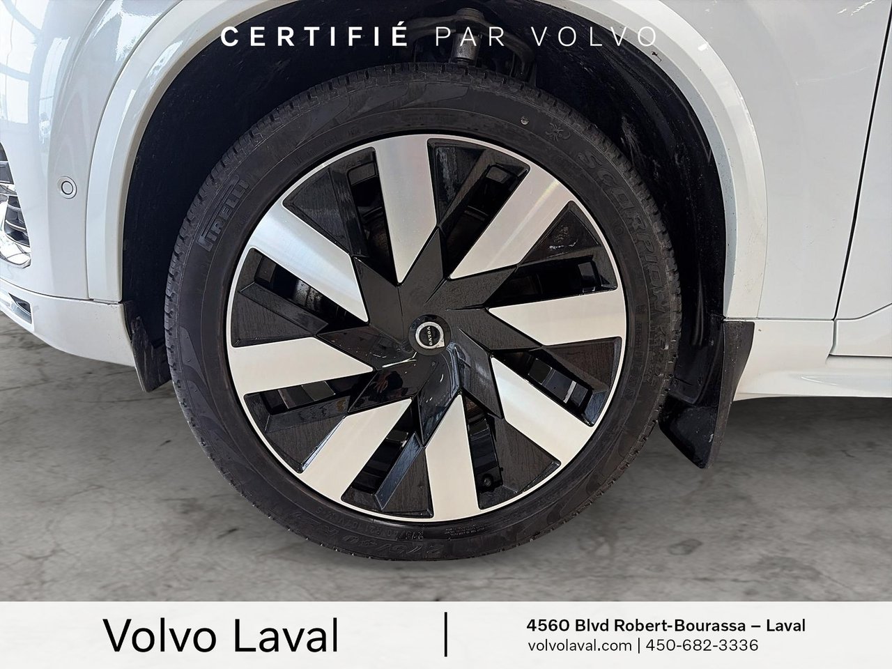 2025 Volvo XC90 Plug-In Hybrid - Image 21