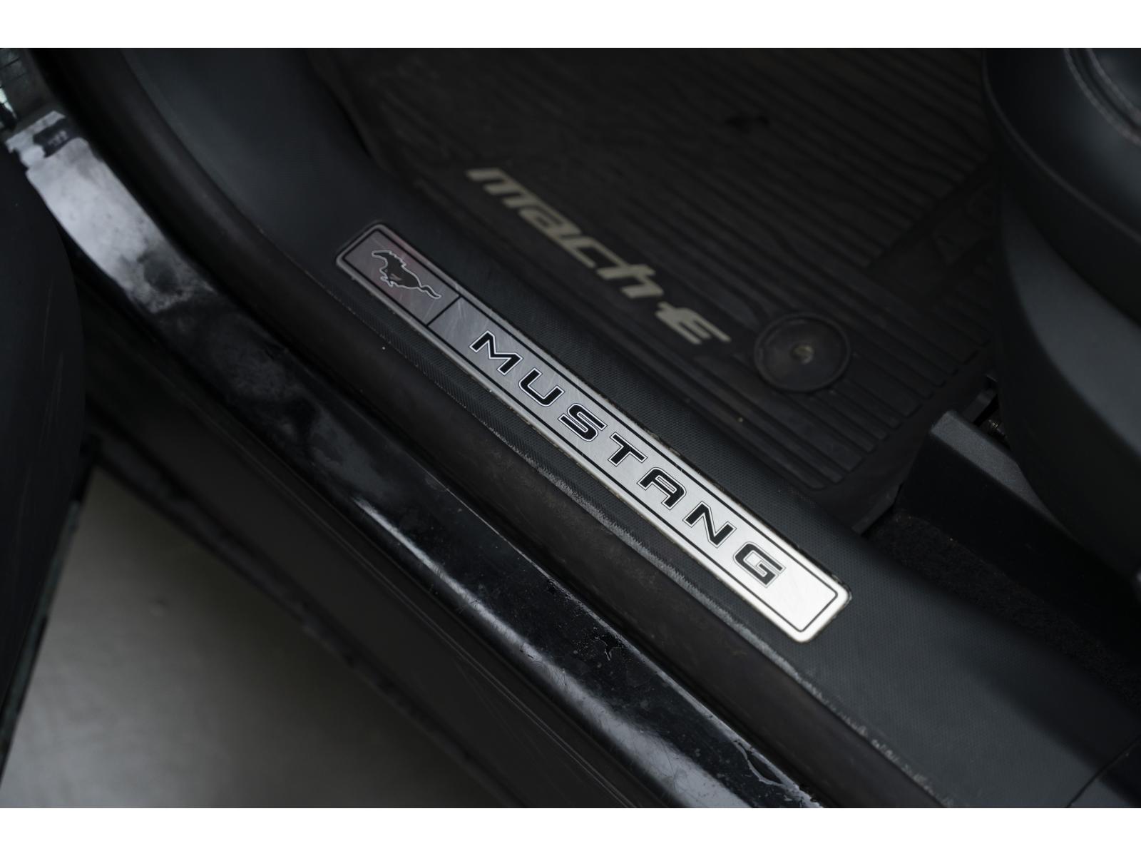 2023 Ford Mustang MACH-E - Image 20