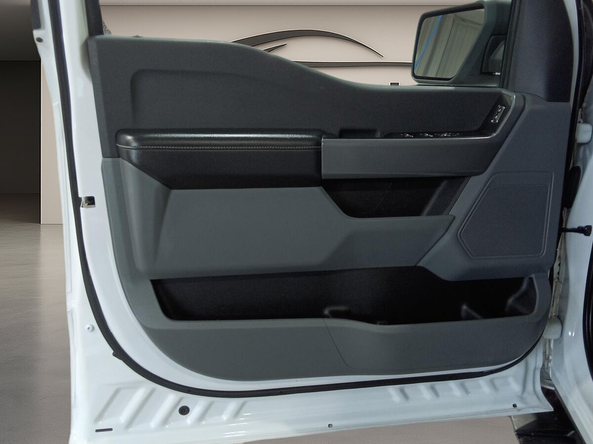 2022 Ford F-150 - Image 14