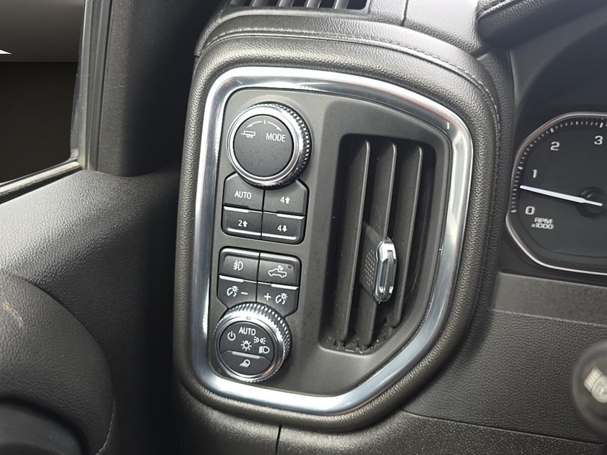 2022 GMC Sierra 2500 HD - Image 23