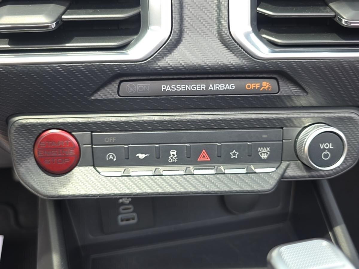 2025 Ford Mustang - Image 17