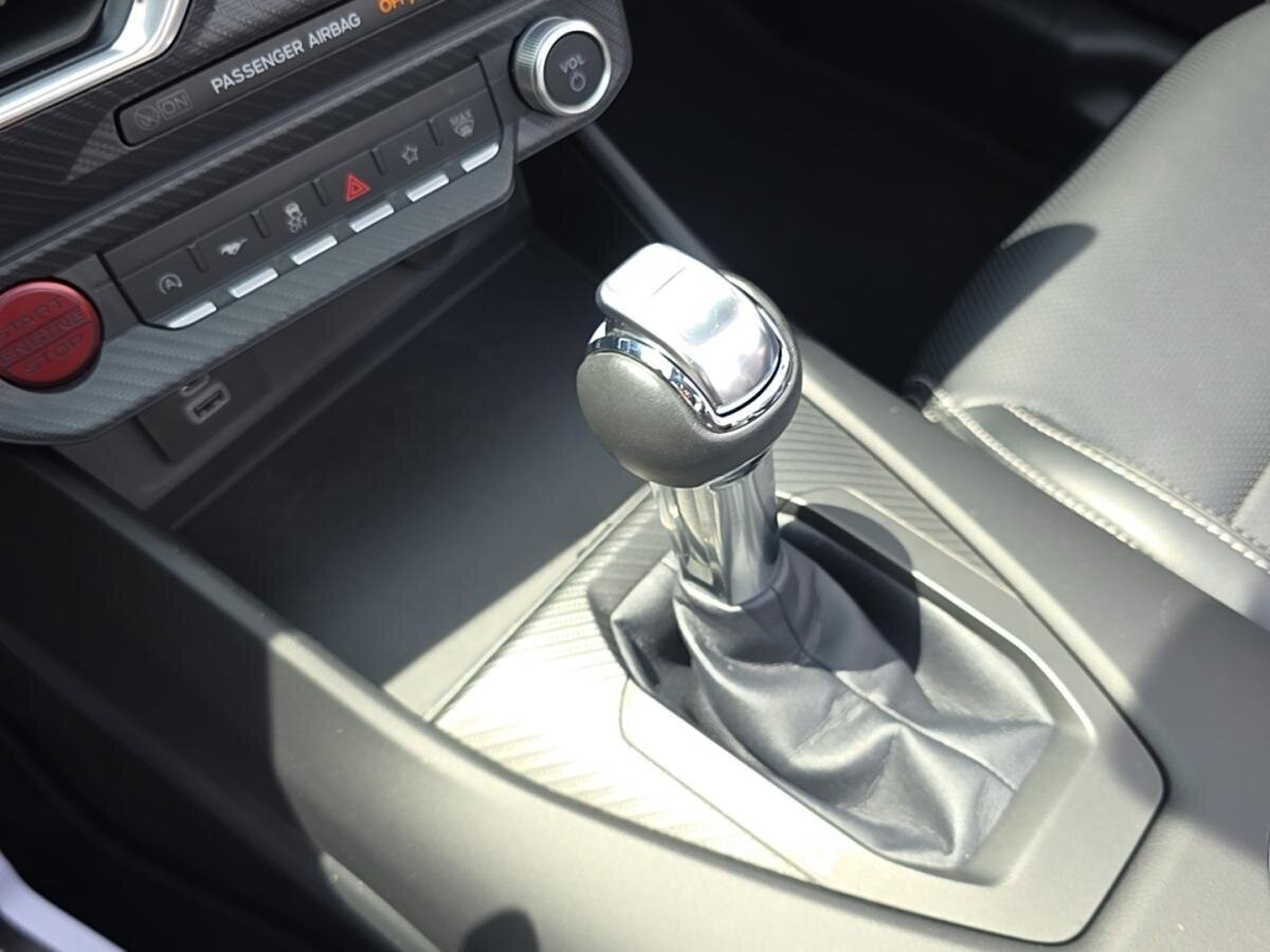 2025 Ford Mustang - Image 18
