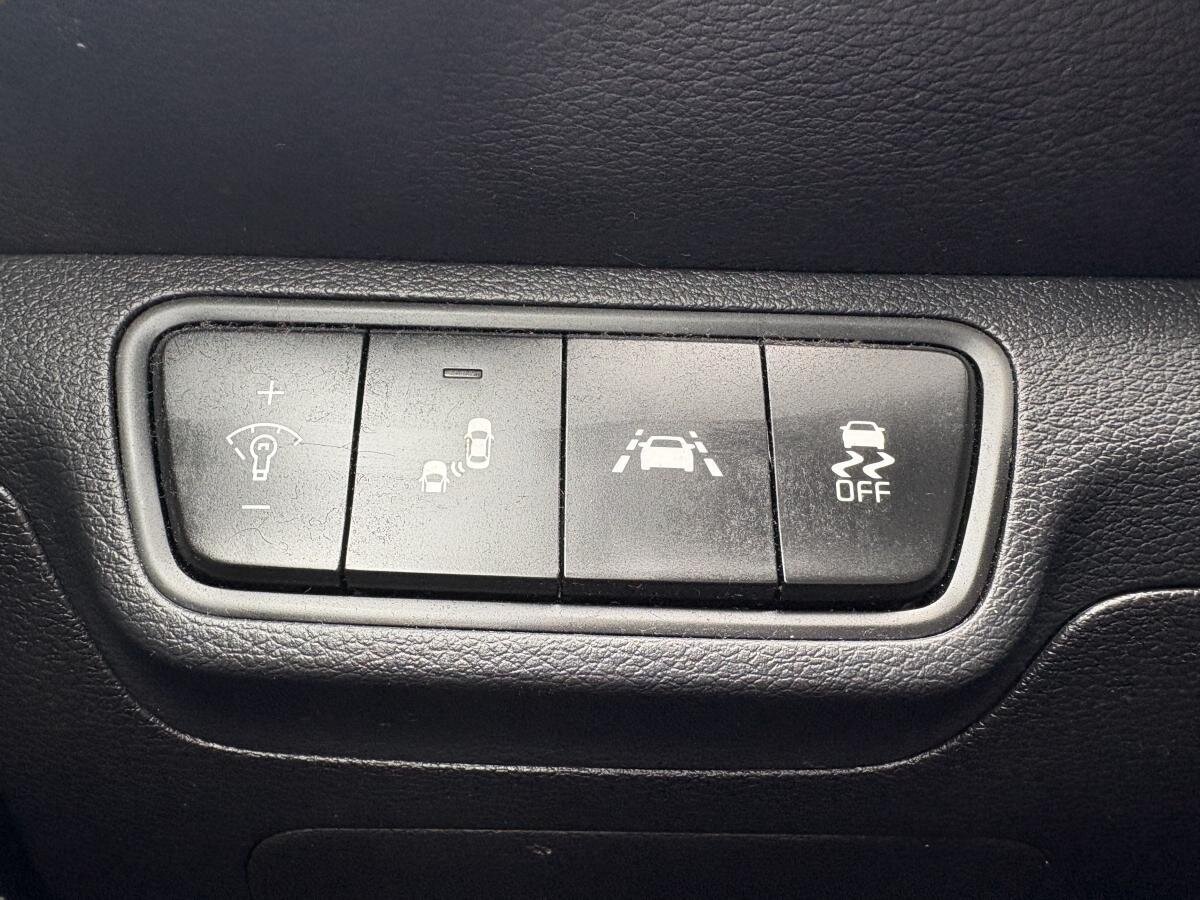 2019 Kia Forte - Image 19