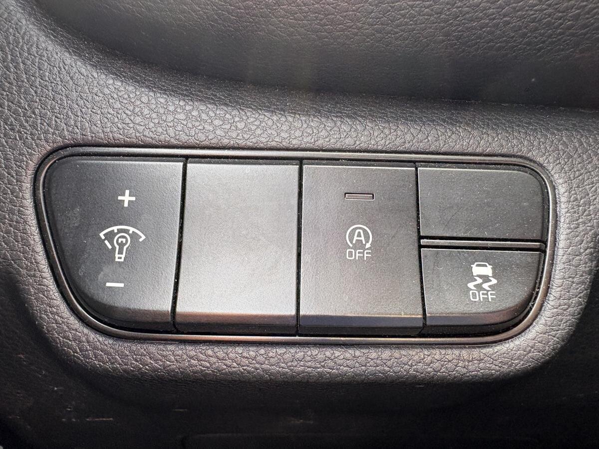 2021 Kia Seltos - Image 19