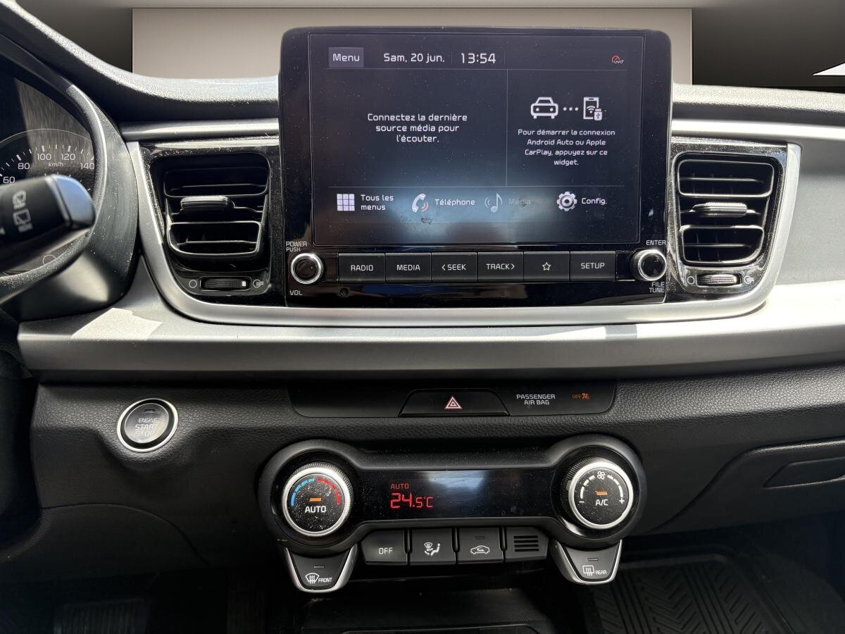2021 Kia Rio5 - Image 13
