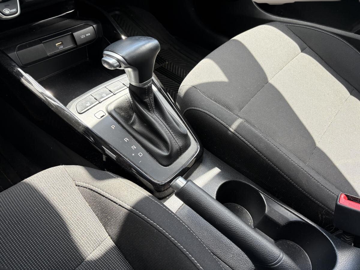 2021 Kia Rio5 - Image 15