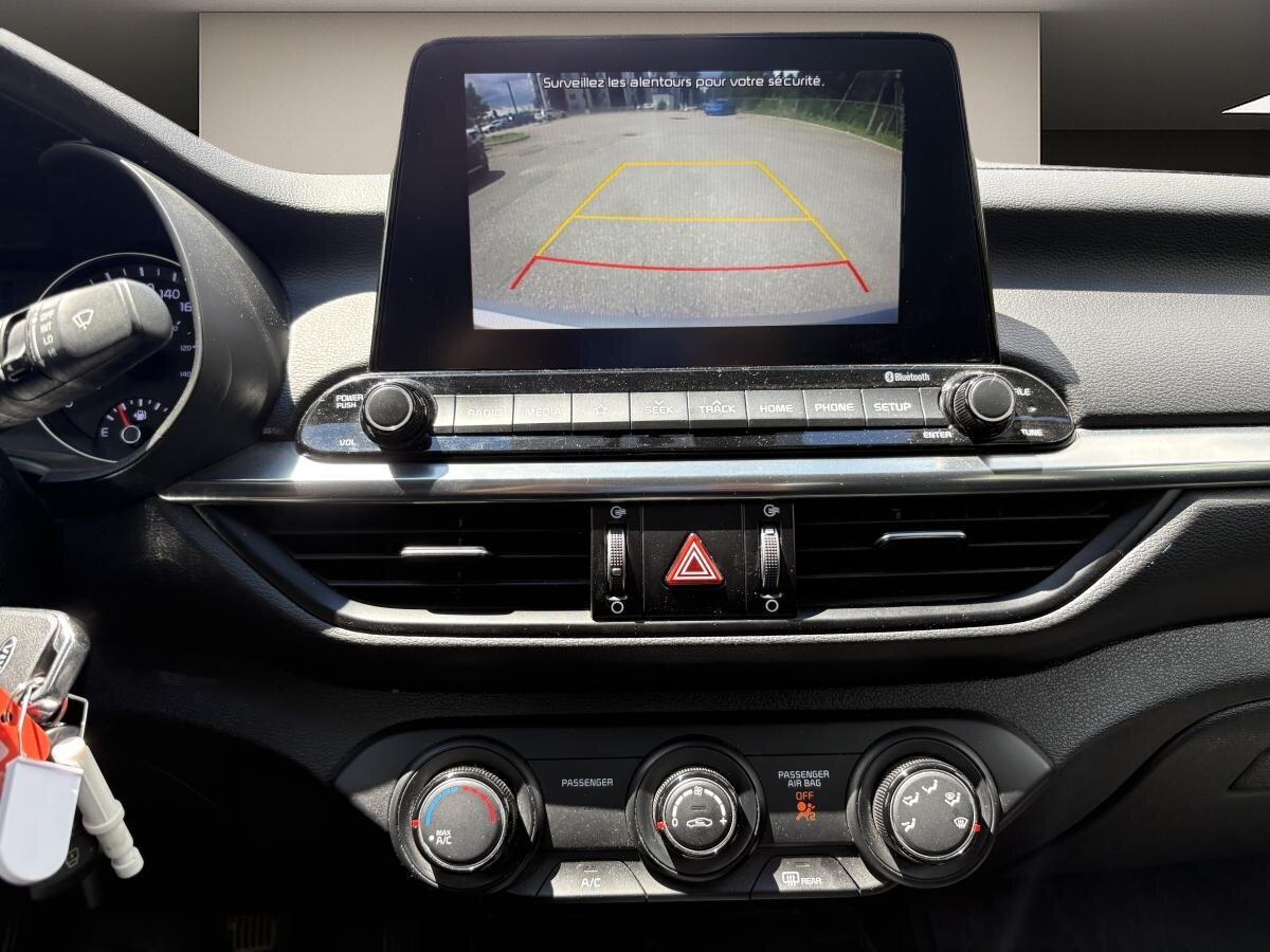 2020 Kia Forte - Image 16