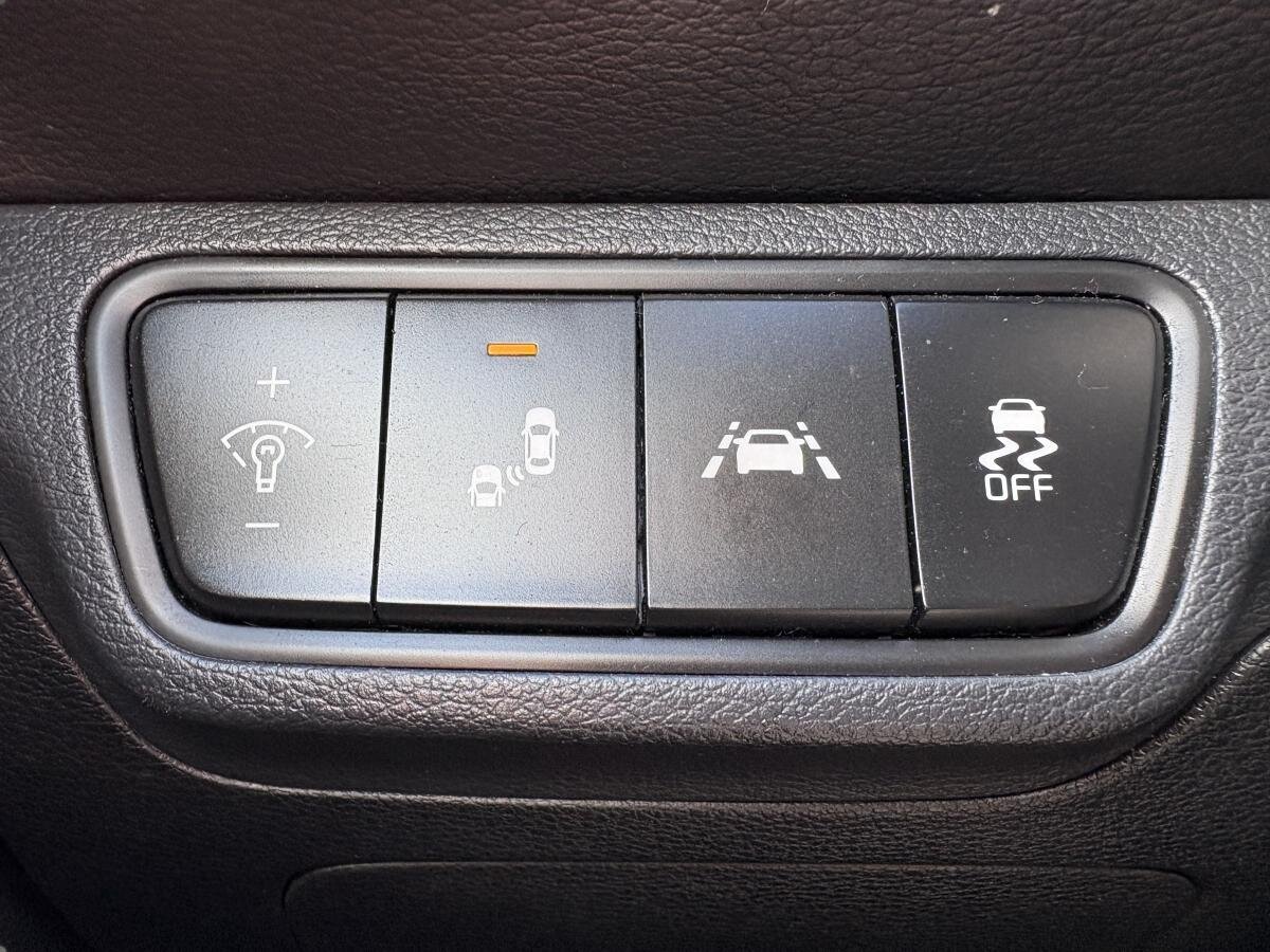 2020 Kia Forte - Image 18