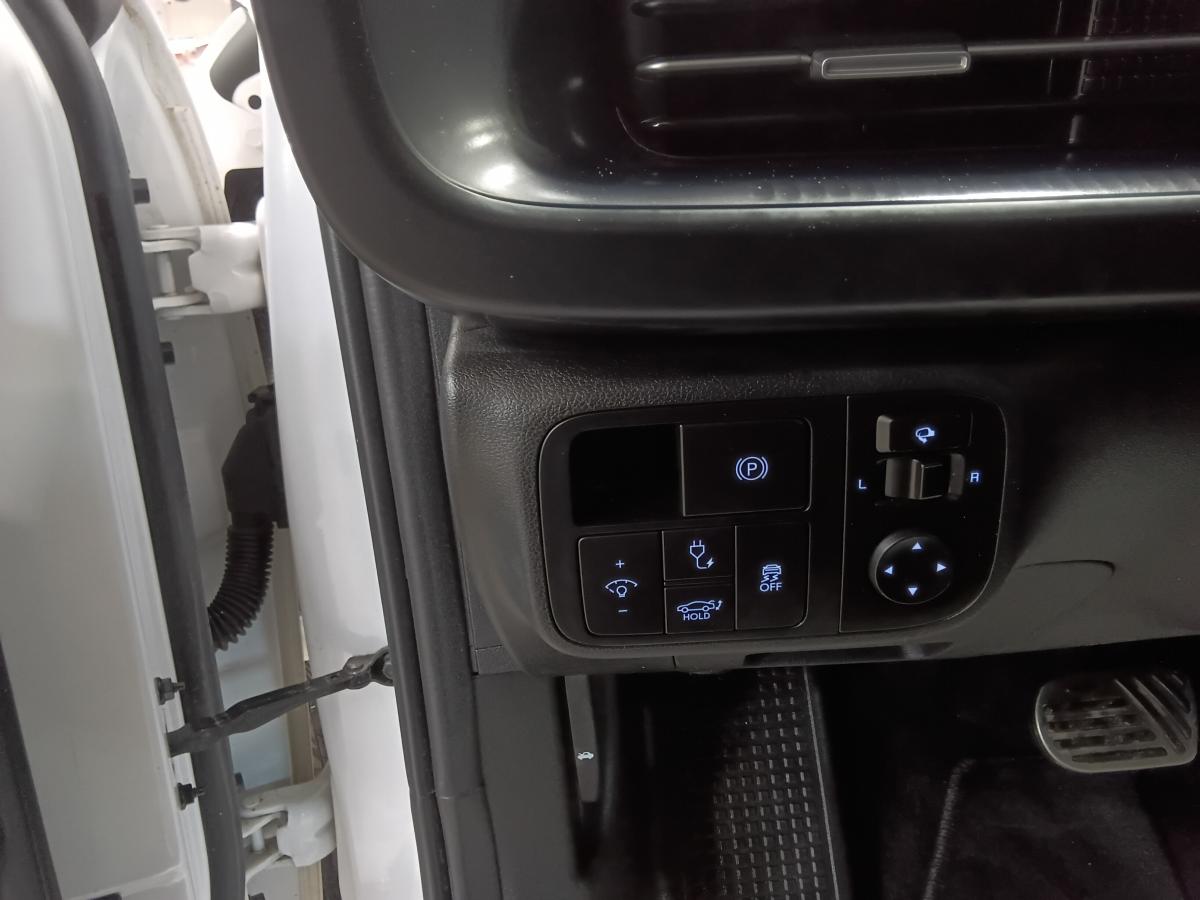 2024 Hyundai IONIQ 6 - Image 7