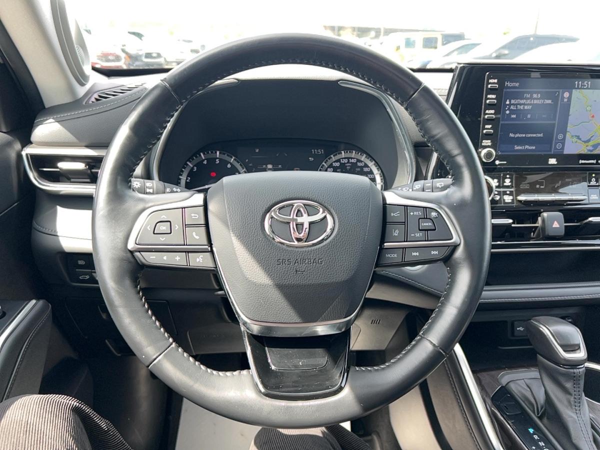 2021 Toyota Highlander - Image 24