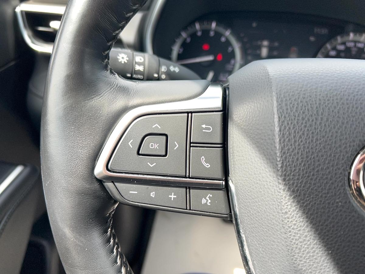 2021 Toyota Highlander - Image 25