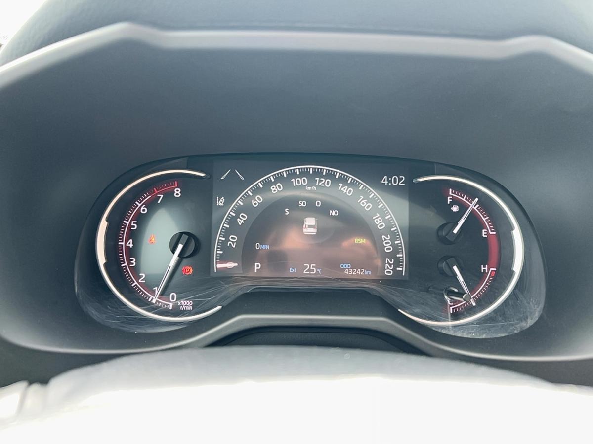 2021 Toyota RAV4 - Image 27
