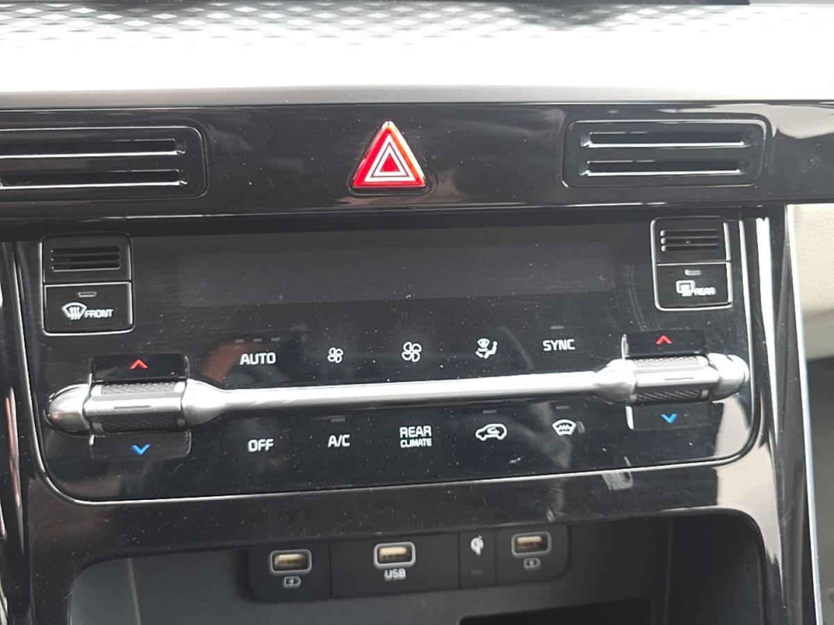 2024 Kia Carnival - Image 25