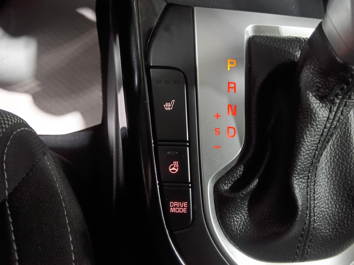 2023 Kia Forte - Image 30