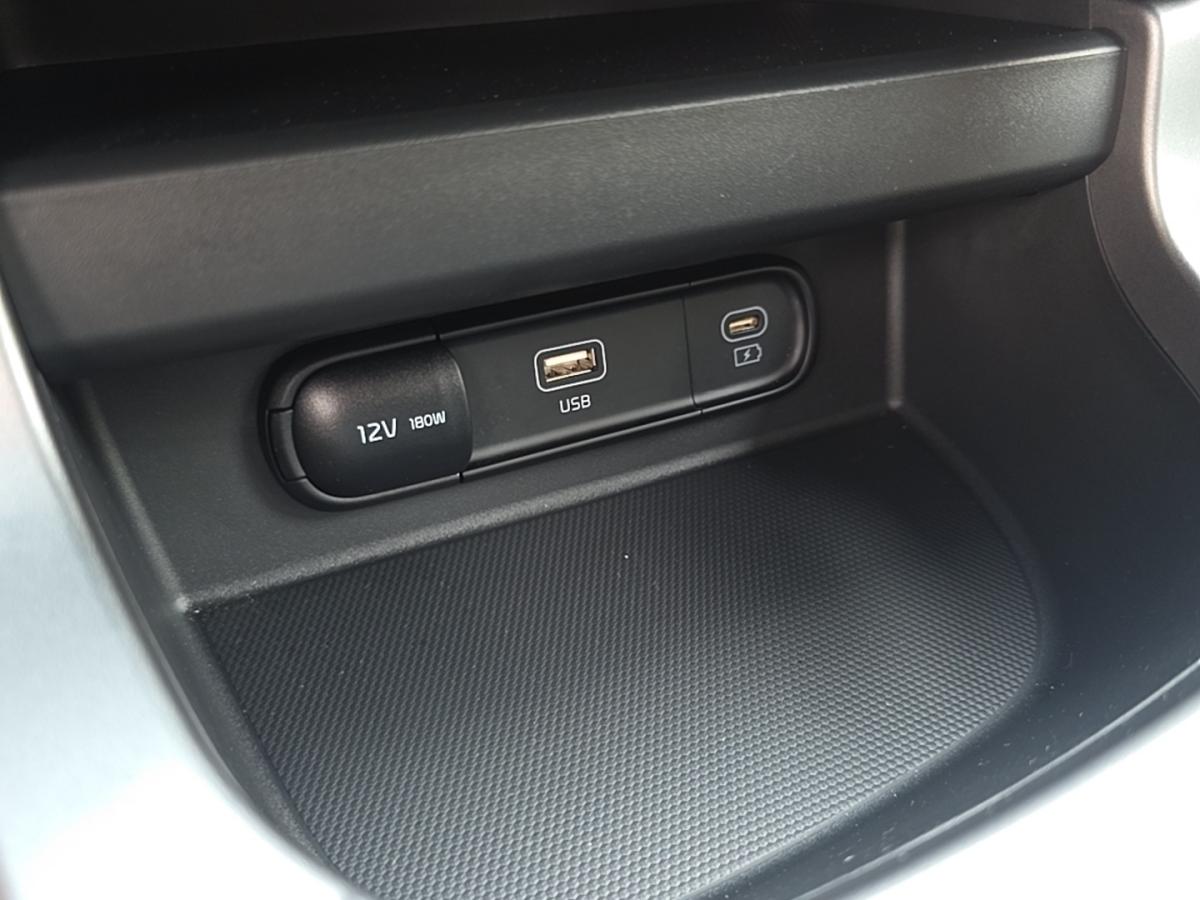 2024 Kia Seltos - Image 25