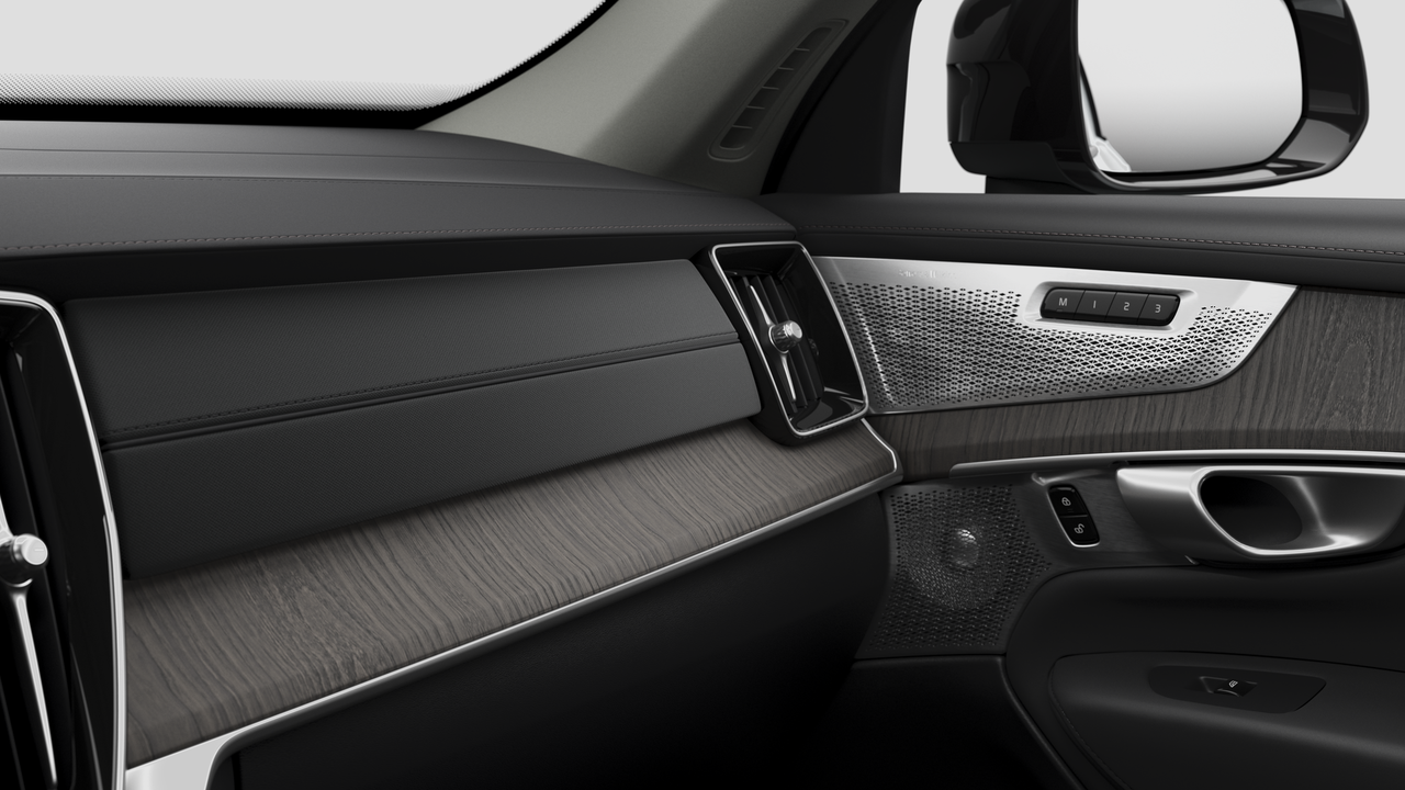 2026 Volvo XC90 Plug-In Hybrid - Image 9