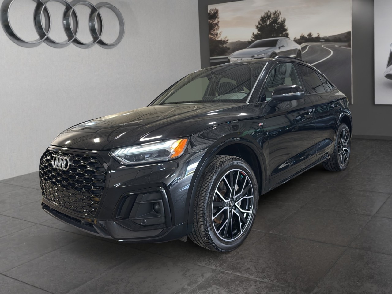 2023 Audi Q5 Sportback - Image 3