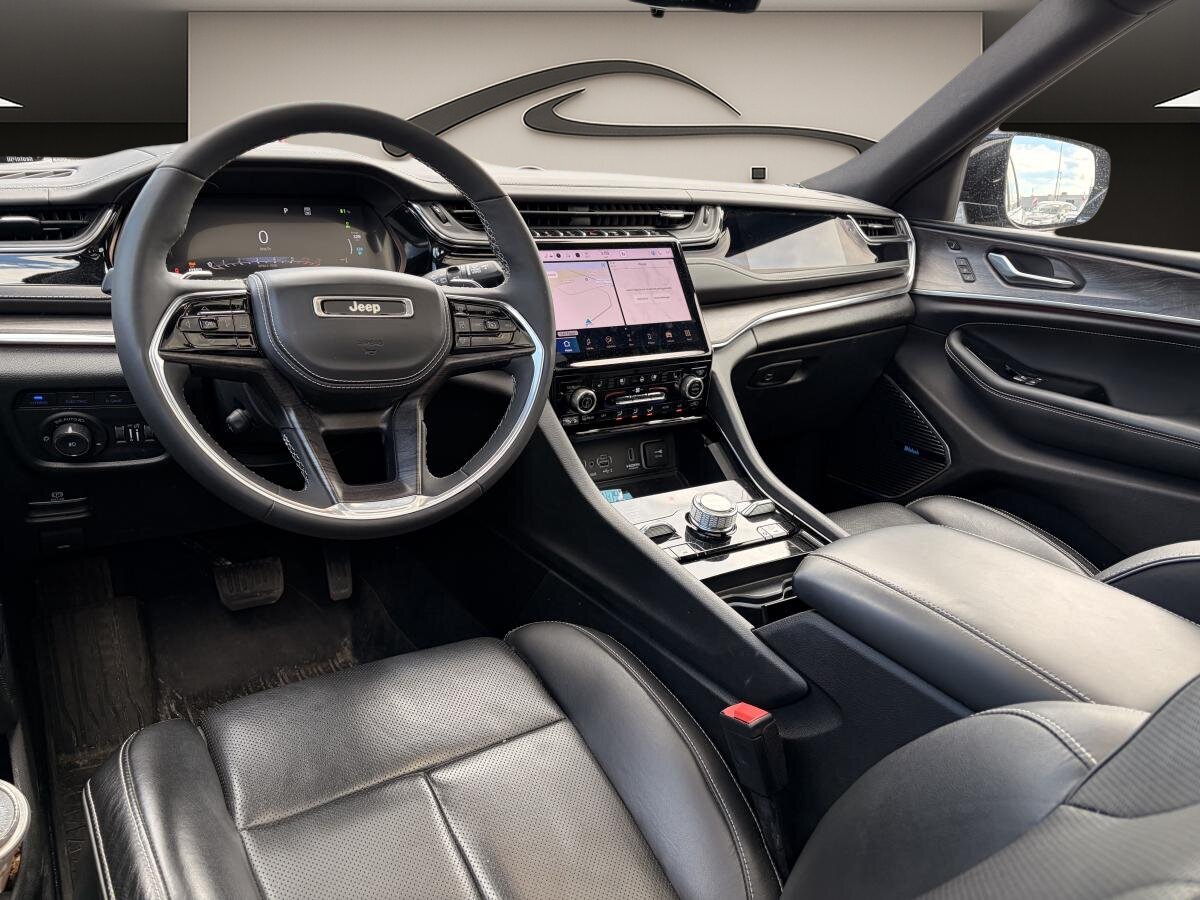 2023 Jeep Grand Cherokee 4xe - Image 9