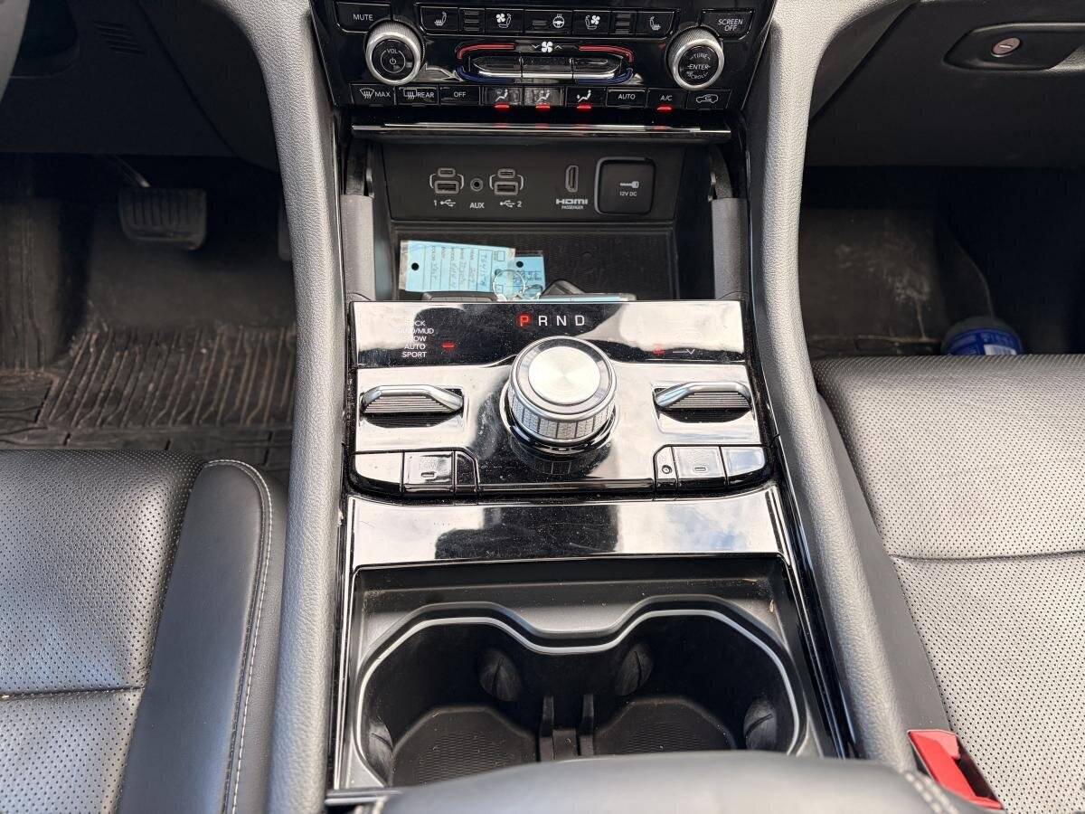 2023 Jeep Grand Cherokee 4xe - Image 13