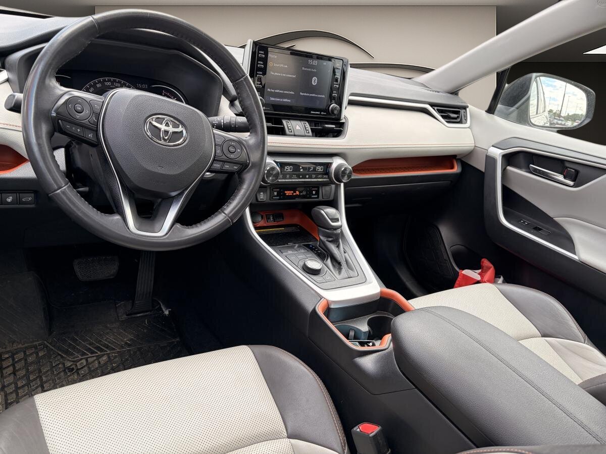 2019 Toyota RAV4 - Image 11