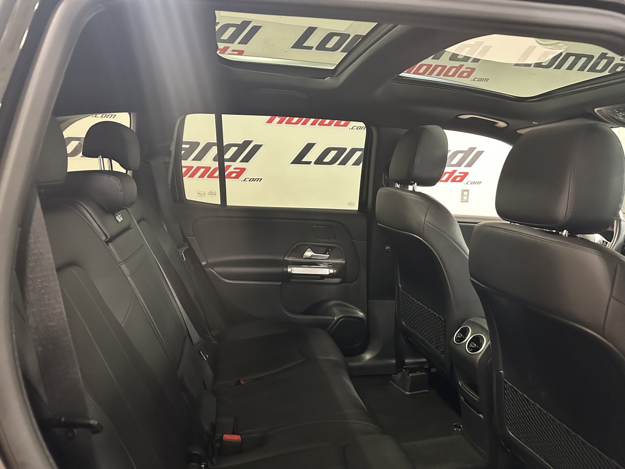 2024 Mercedes-Benz GLB - Image 26