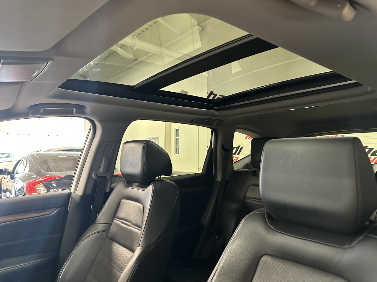 2018 Honda CR-V - Image 22