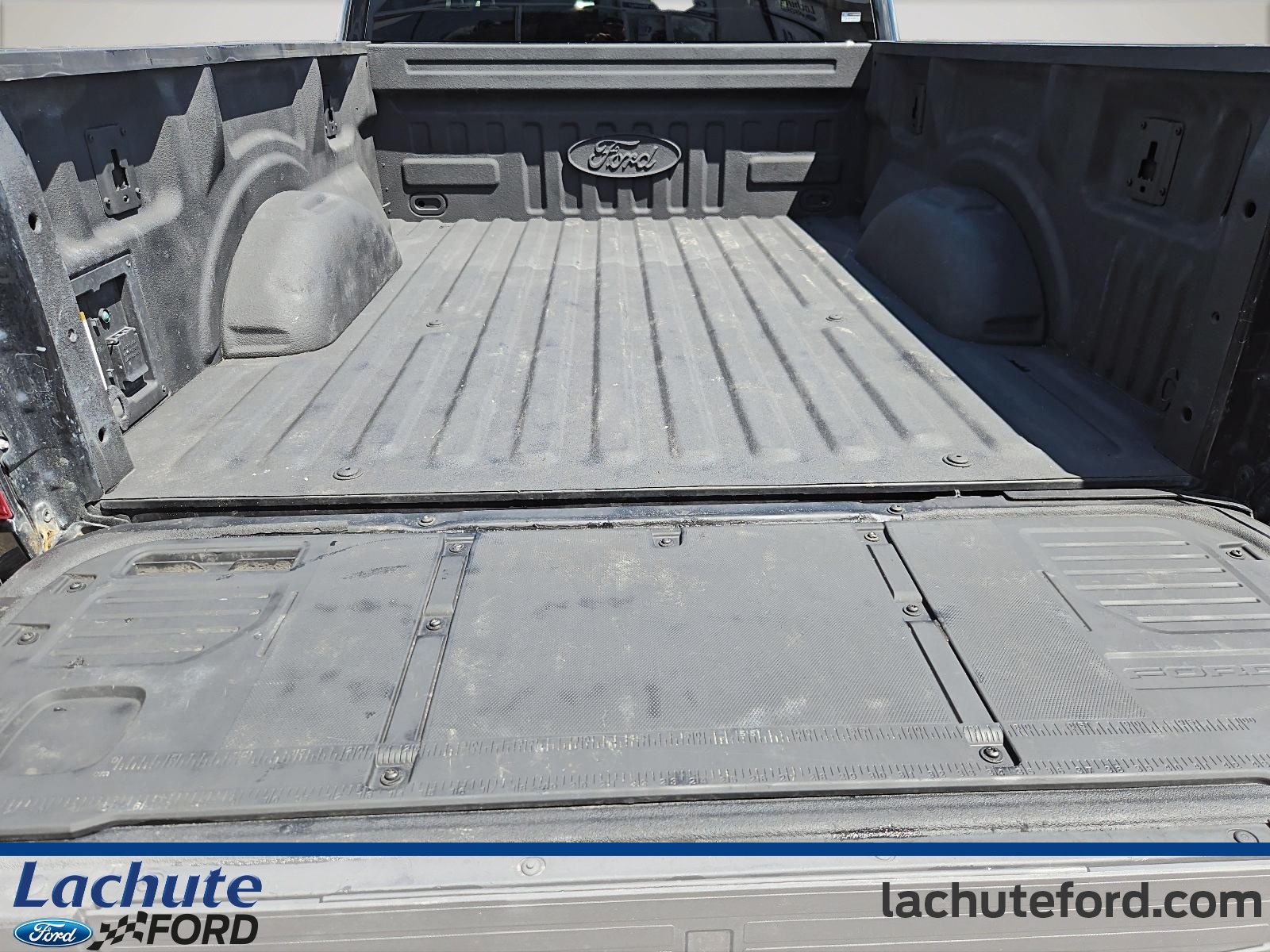 2022 Ford F-150 - Image 18