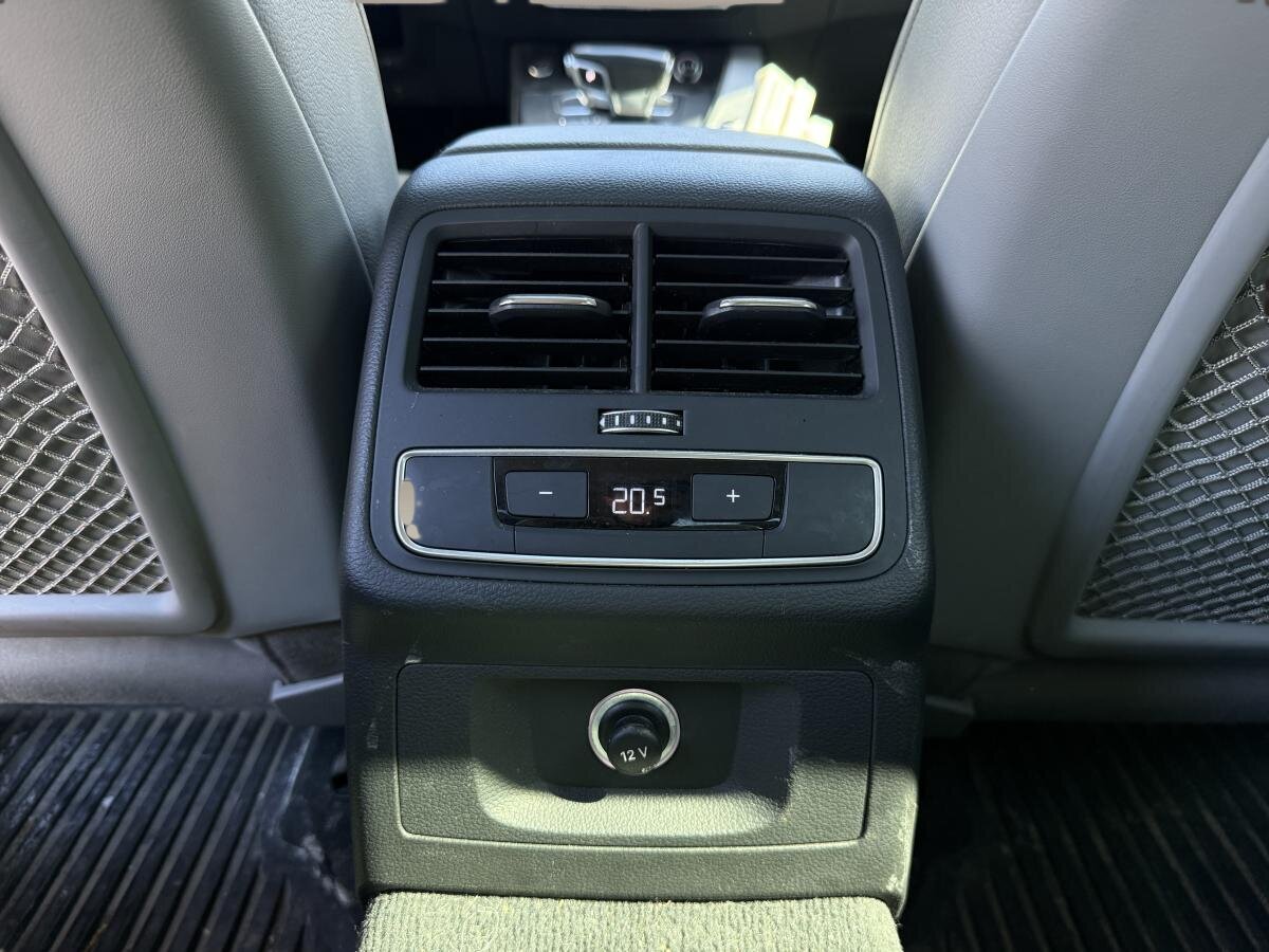 2018 Audi A4 - Image 25