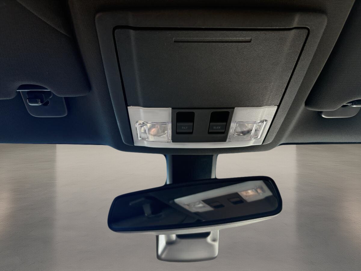 2018 Ford Taurus - Image 17