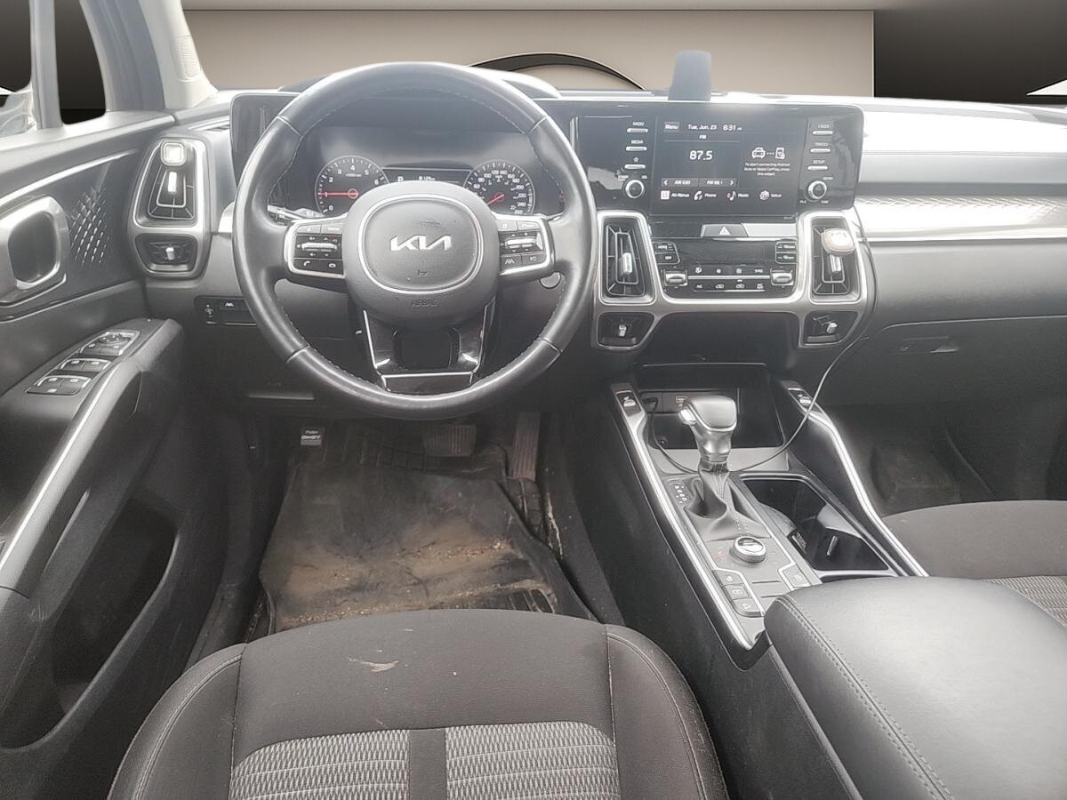 2023 Kia Sorento - Image 5