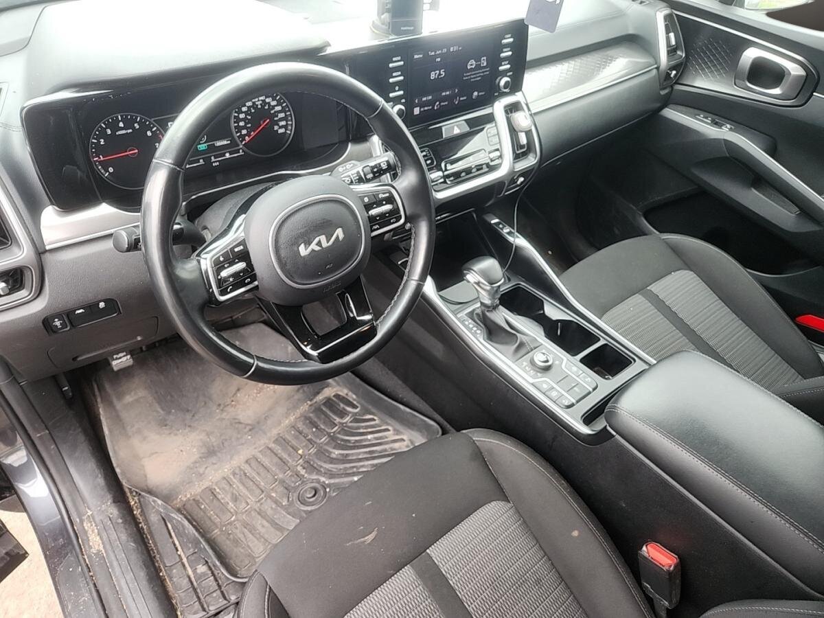 2023 Kia Sorento - Image 6