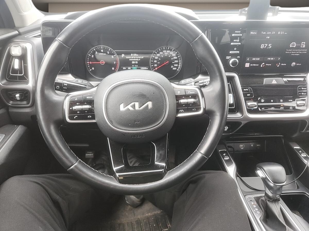 2023 Kia Sorento - Image 7
