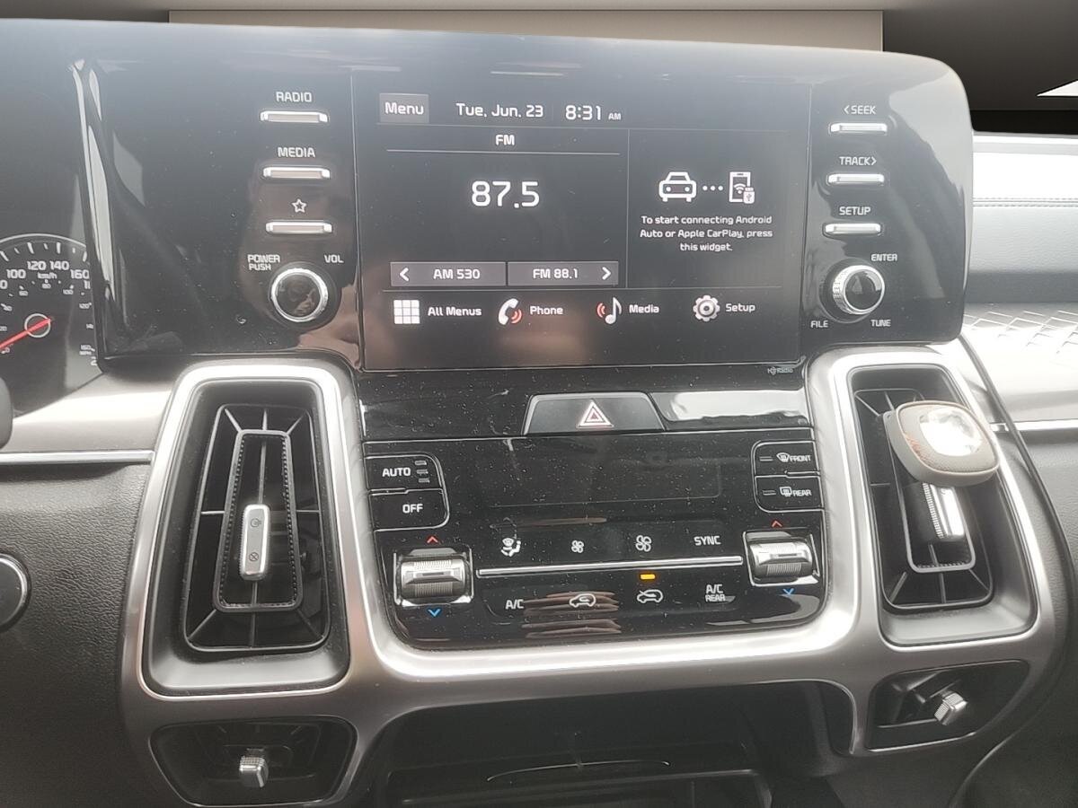 2023 Kia Sorento - Image 11