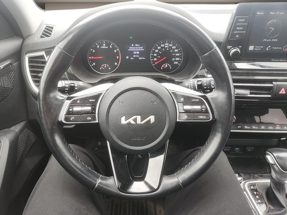 2023 Kia Seltos - Image 10