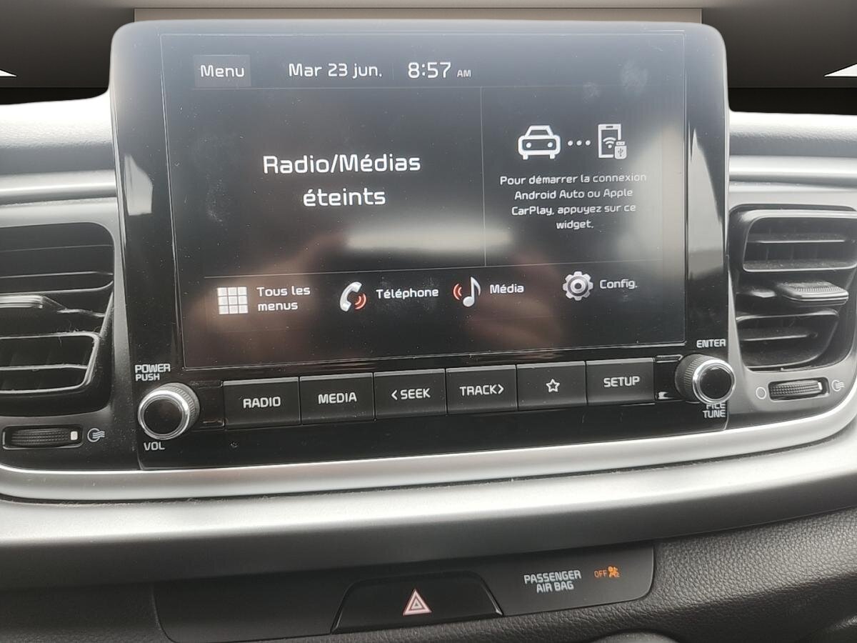 2022 Kia Rio5 - Image 13