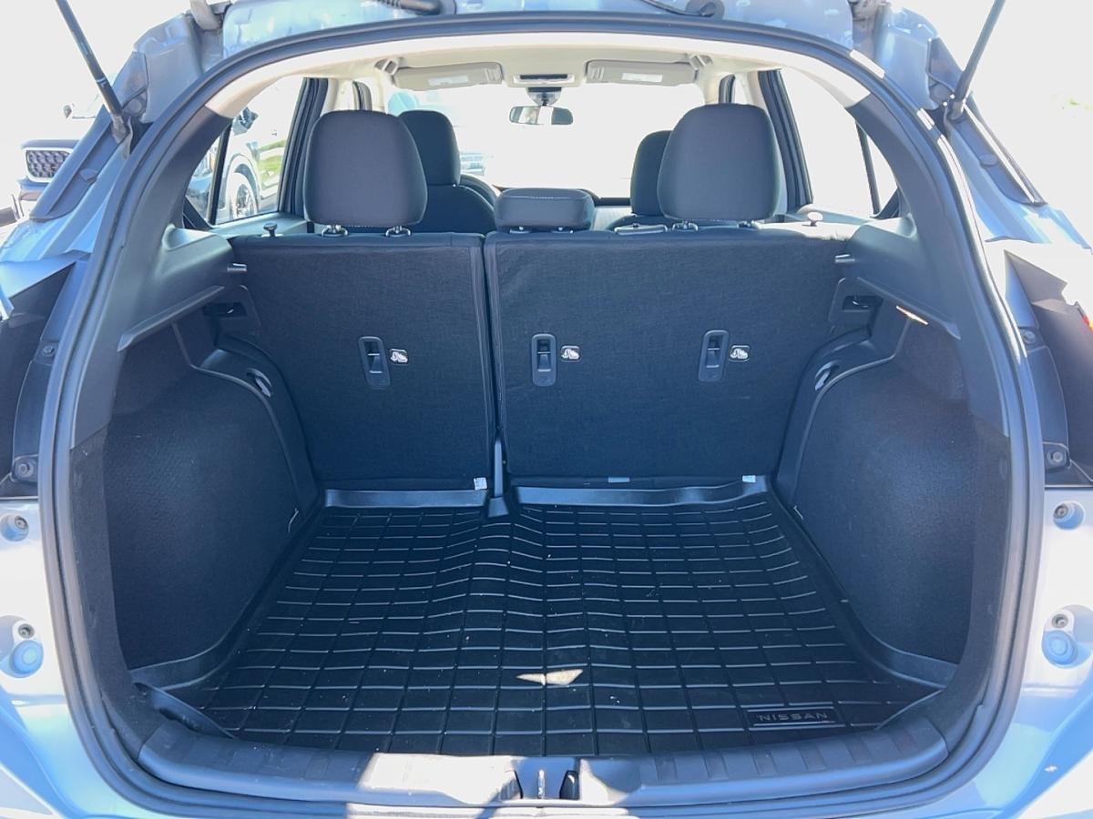2025 Nissan Kicks Play - Image 18